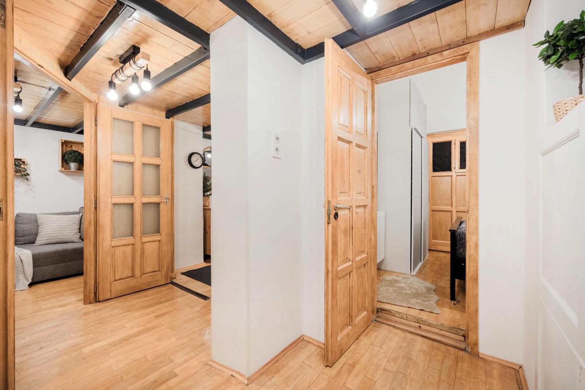 Wellness Wonderland: Garden, Sauna, Jacuzzi In Cbd Budapest Eksteriør billede