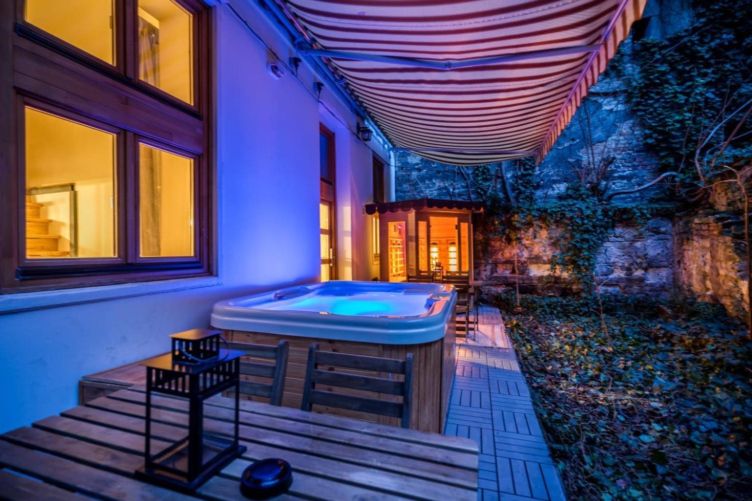 Wellness Wonderland: Garden, Sauna, Jacuzzi In Cbd Budapest Eksteriør billede