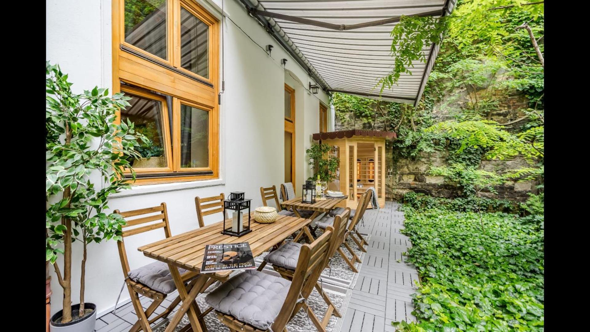Wellness Wonderland: Garden, Sauna, Jacuzzi In Cbd Budapest Eksteriør billede
