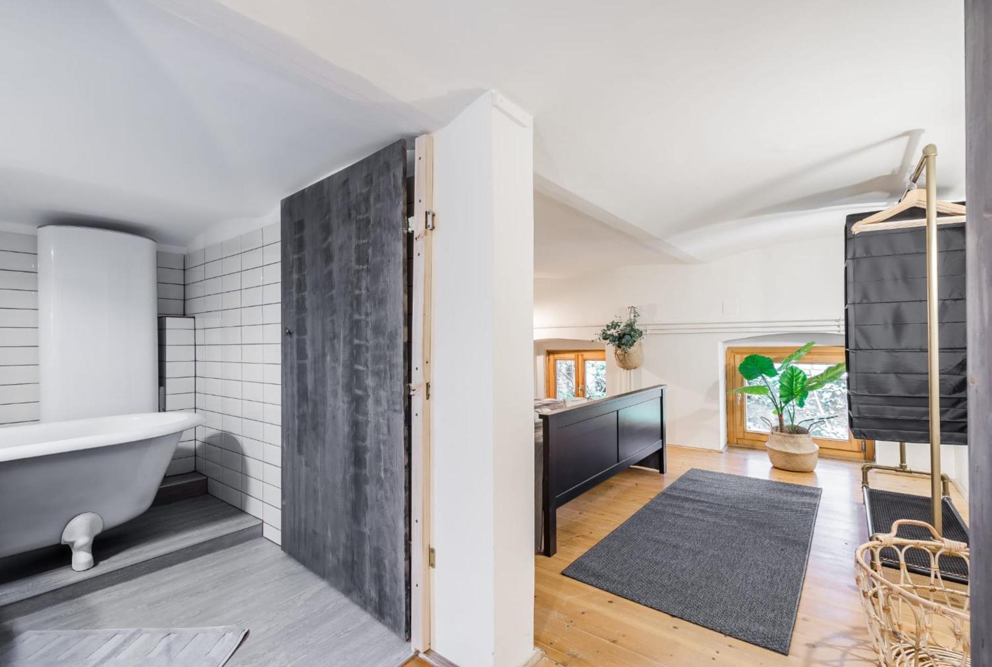 Wellness Wonderland: Garden, Sauna, Jacuzzi In Cbd Budapest Eksteriør billede